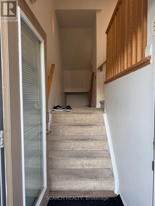 Building Photo - 3135 Boxford Cres