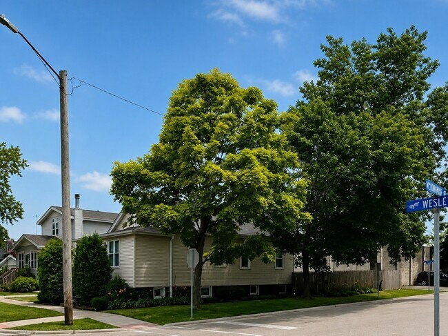 Foto del edificio - 4326 Wesley Terrace