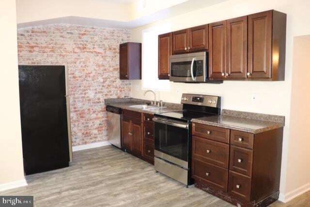 Foto del edificio - 1646 E Pratt St