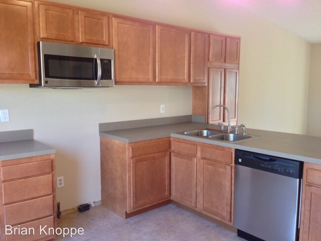 Building Photo - 5553 Ulry Rd