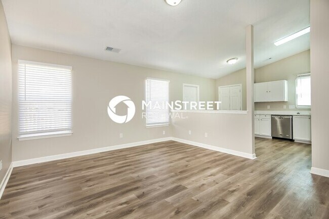 Foto del edificio - 3 Bedroom Pet-Friendly Home in CHARLOTTE, NC with Main Street Renewal