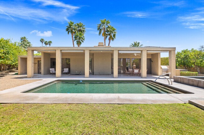 Foto del edificio - 70520 Gardenia Ct