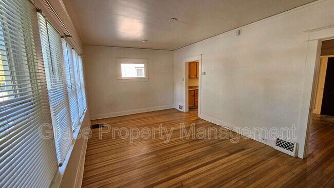 Foto del edificio - 842 Jackson St