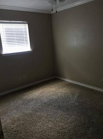 Building Photo - 739 Knupple Rd