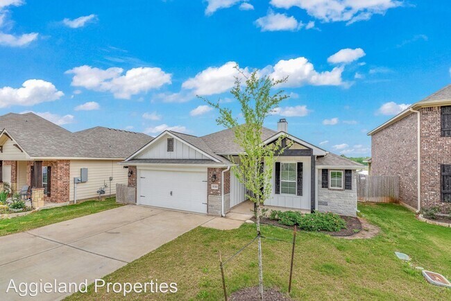 Building Photo - 4 br, 2 bath House - 6310 Spartan Dr
