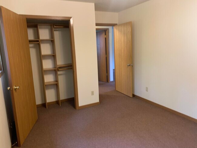 Foto del edificio - 722 Menomonie St