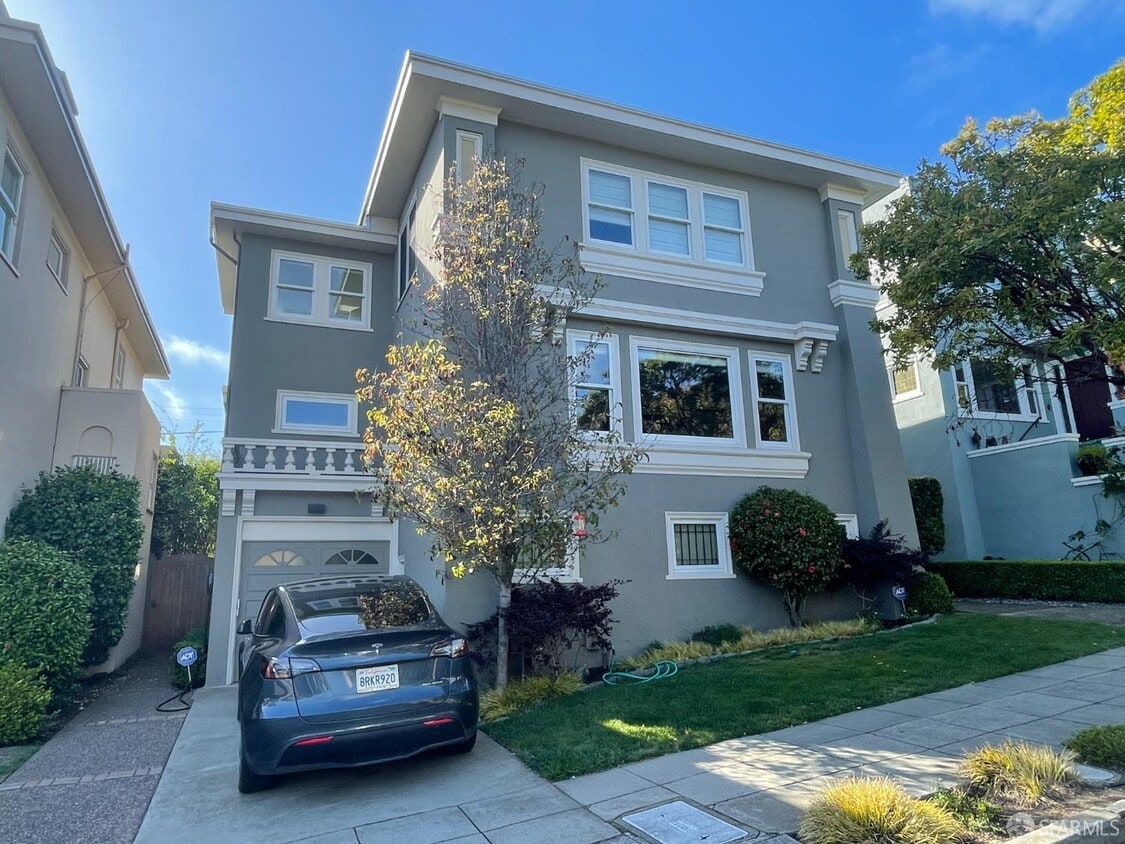 Foto principal - 184 Forest Side Ave