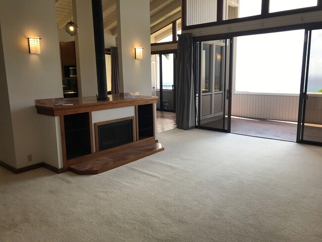 Building Photo - Waialae Iki, large family home 4 bedroom, ...