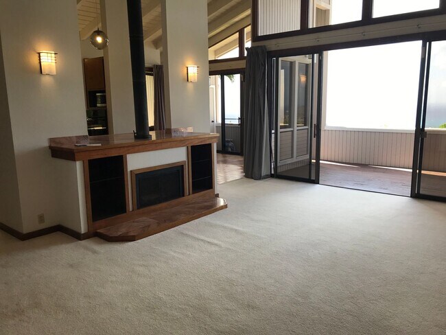 Foto del edificio - Waialae Iki, large family home 4 bedroom, 4 baths, 2 car garage