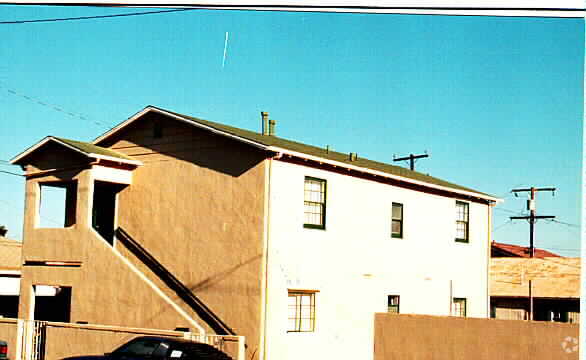 Building Photo - 2469-2471 Lomita St