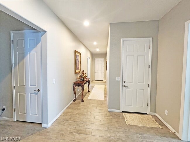 Building Photo - 4901 Fairwood Ct