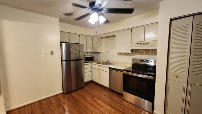 Building Photo - 2331 Ogden Ave