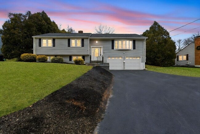 Building Photo - 38 Juniper Ln