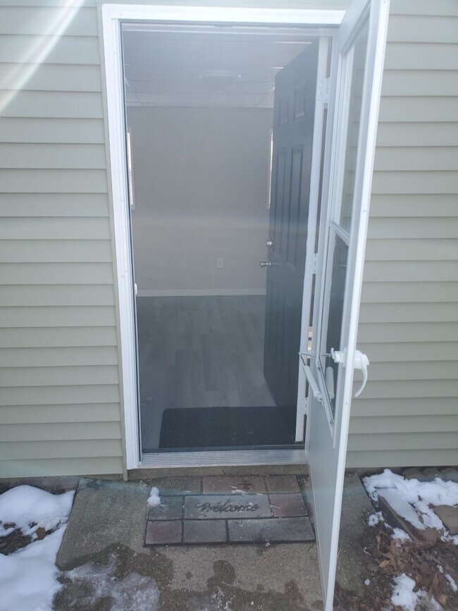 Building Photo - 1657 N Adams St