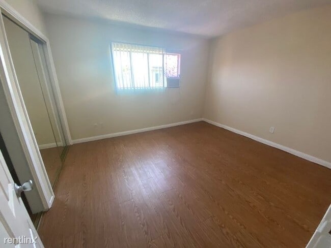 Building Photo - 1 br, 1 bath Apartment - 14833 Magnolia Blvd