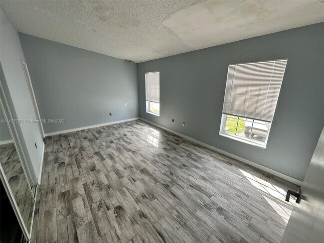 Foto del edificio - 2729 NW 204th Ln