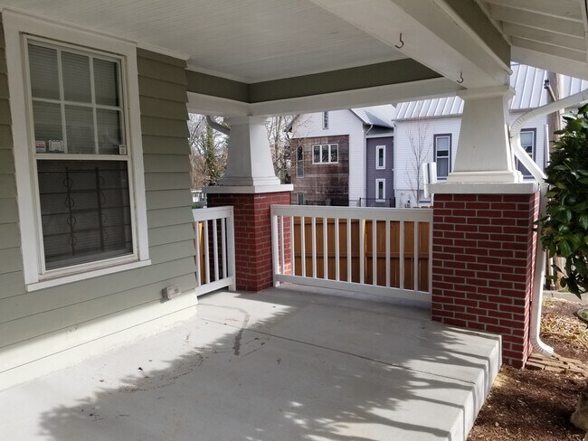 Foto del edificio - 1000 Acklen Ave