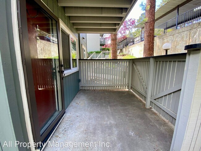 Foto del edificio - Studio, 1 bath House - 401 Piccadilly Pl # 1