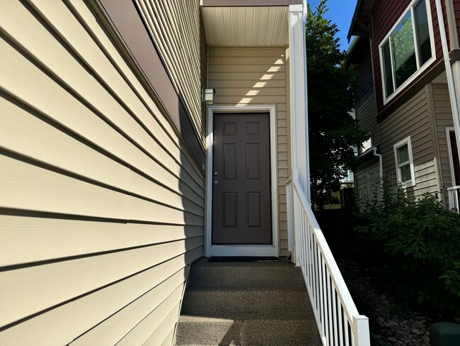Building Photo - 3Bd/2.5Ba town home in Murrayhill/Neighbor...