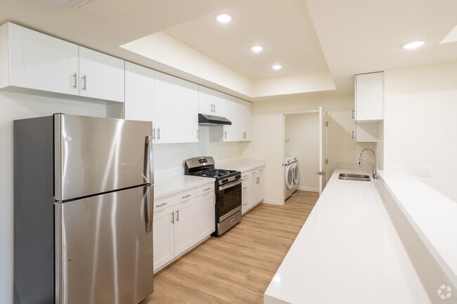 103, 105, 203, 205, 303, 305, 404, 405, 504, 505 - 14541 Gilmore St Apartments
