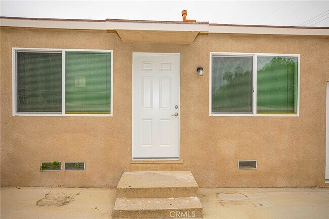 Foto del edificio - 6250 Vineland Ave