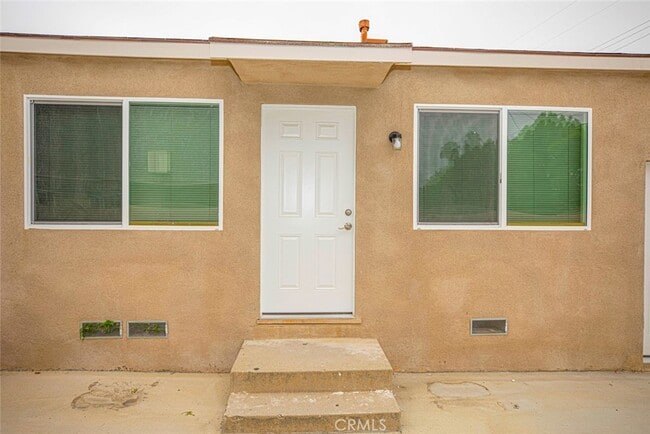 Building Photo - 6250 Vineland Ave