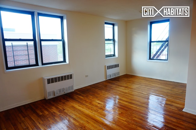 Building Photo - 124-18 Queens Blvd