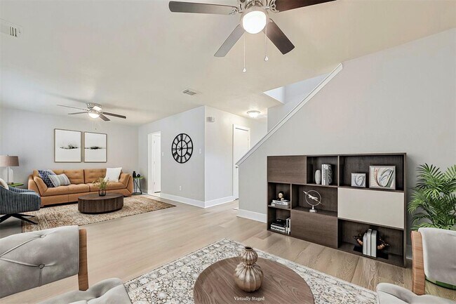 Foto del edificio - 5711 Silver Oak