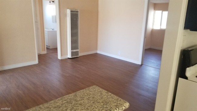 Foto del edificio - 9055 Live Oak Ave