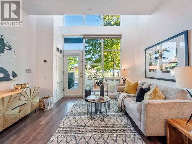 Photo du bâtiment - 1048 Broadview Ave