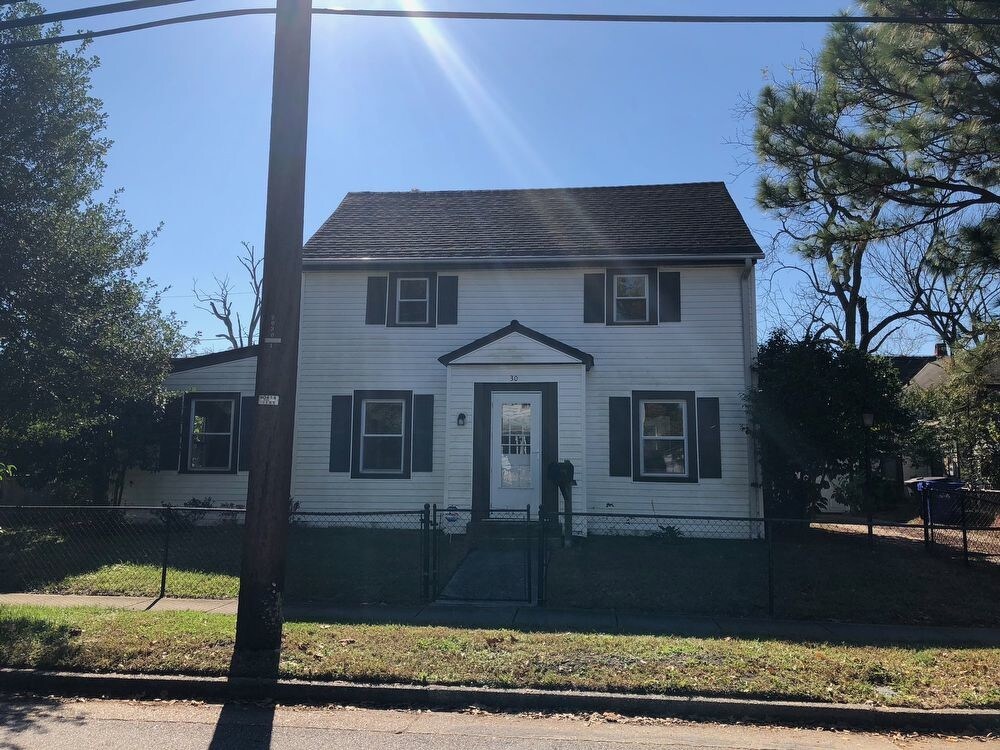 Primary Photo - 30 Bainbridge Ave