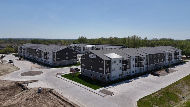 Primary Photo - South Pointe Apartments