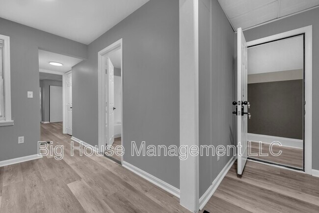 Foto del edificio - 1725 Hollins St