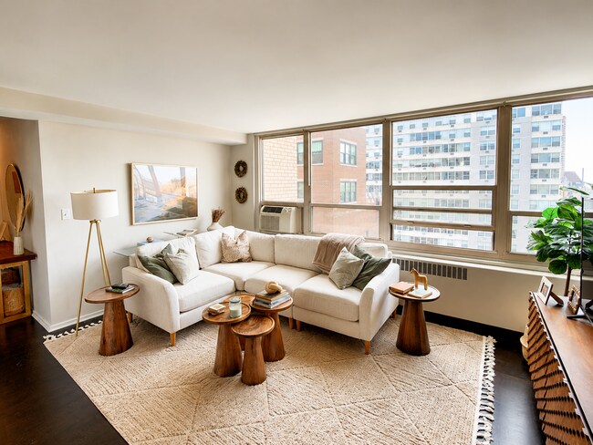 Foto del edificio - 3950 N Lake Shore Dr