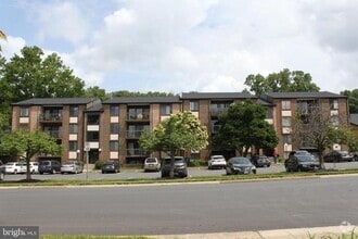 Building Photo - 9730 Kingsbridge Dr