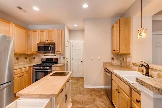 Building Photo - 6610 Riva Ridge Court, Charlotte, NC, 28216