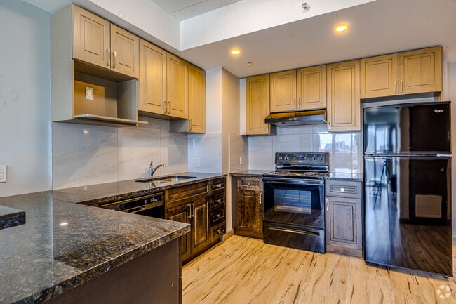 The Hub Towers 7, 8, & 9 - 604 SQF T - The HUB GEOWAVE