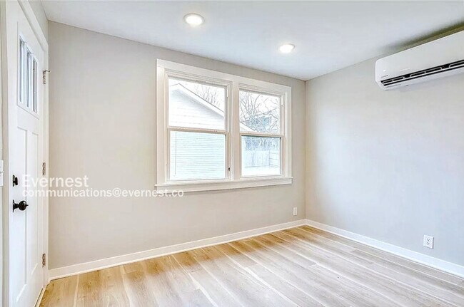 Foto del edificio - 1728 17th Ave N