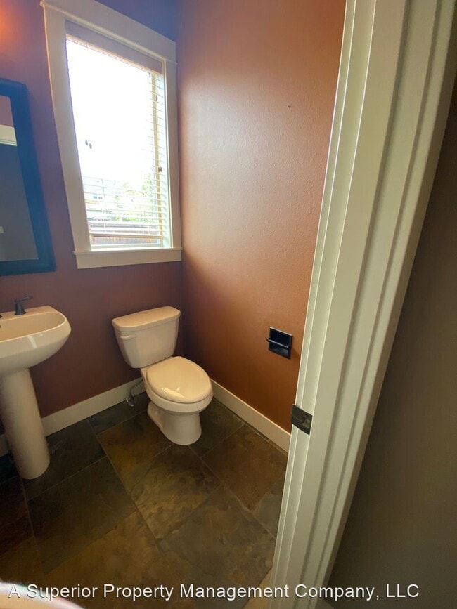 Foto del edificio - 3 br, 2.5 bath House - 19649 Harvard Pl.