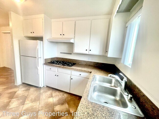 Building Photo - 3 br, 2 bath House - 4670 Orchard Ave