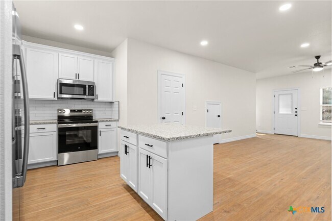 Building Photo - 209 S 18th St
