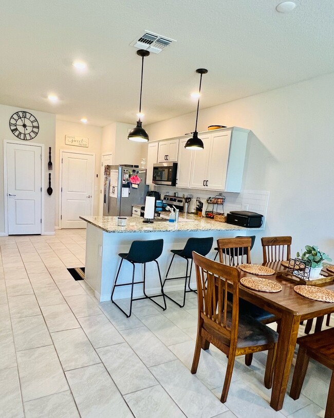 Building Photo - 31301 Amberview Bnd