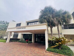 Building Photo - 491 Racquet Club Rd