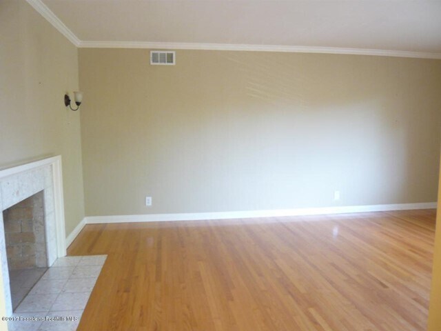 Building Photo - 1115 Oakwood Pl