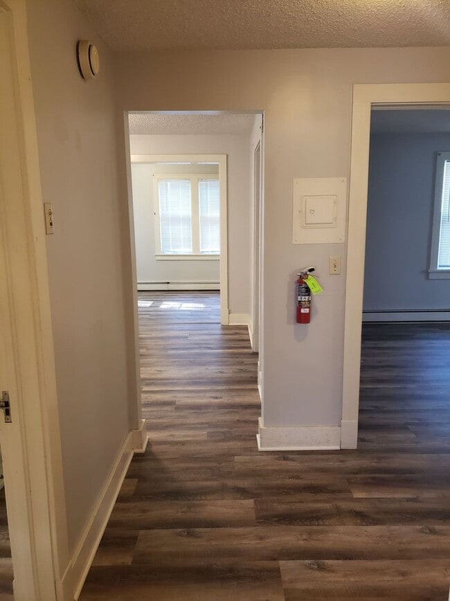 Building Photo - 415 9th St NW