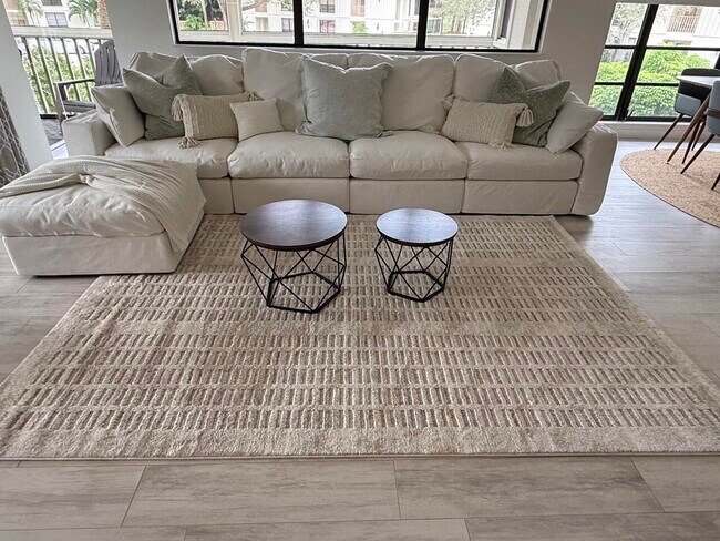 Foto del edificio - 616 Brackenwood Cove