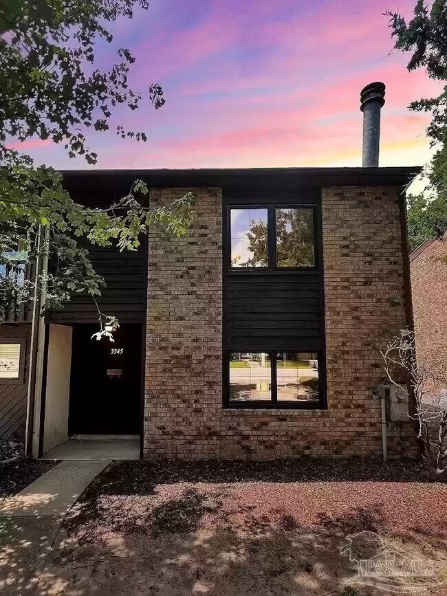 Front View - 3345 E Lloyd St
