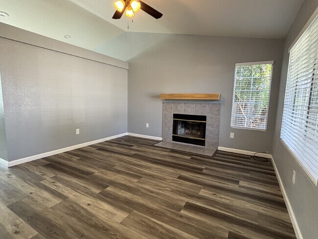 Foto del edificio - Cute, Well Maintained 3 Bedroom Home