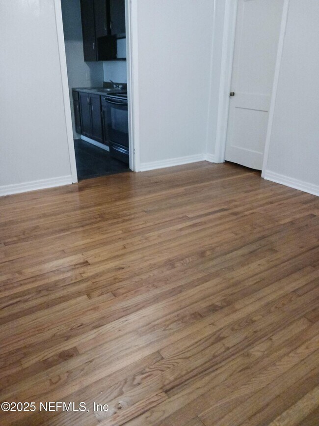 Foto del edificio - 2052 W 17th St