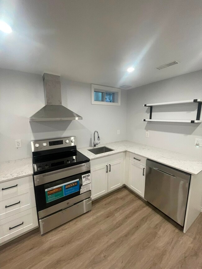 Building Photo - 801 Patterson Pl